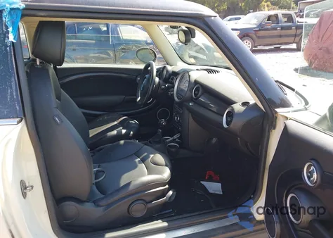 2013 Mini Cooper S z USA, uszkodzony, nr VIN WMWSV3C52DT394637